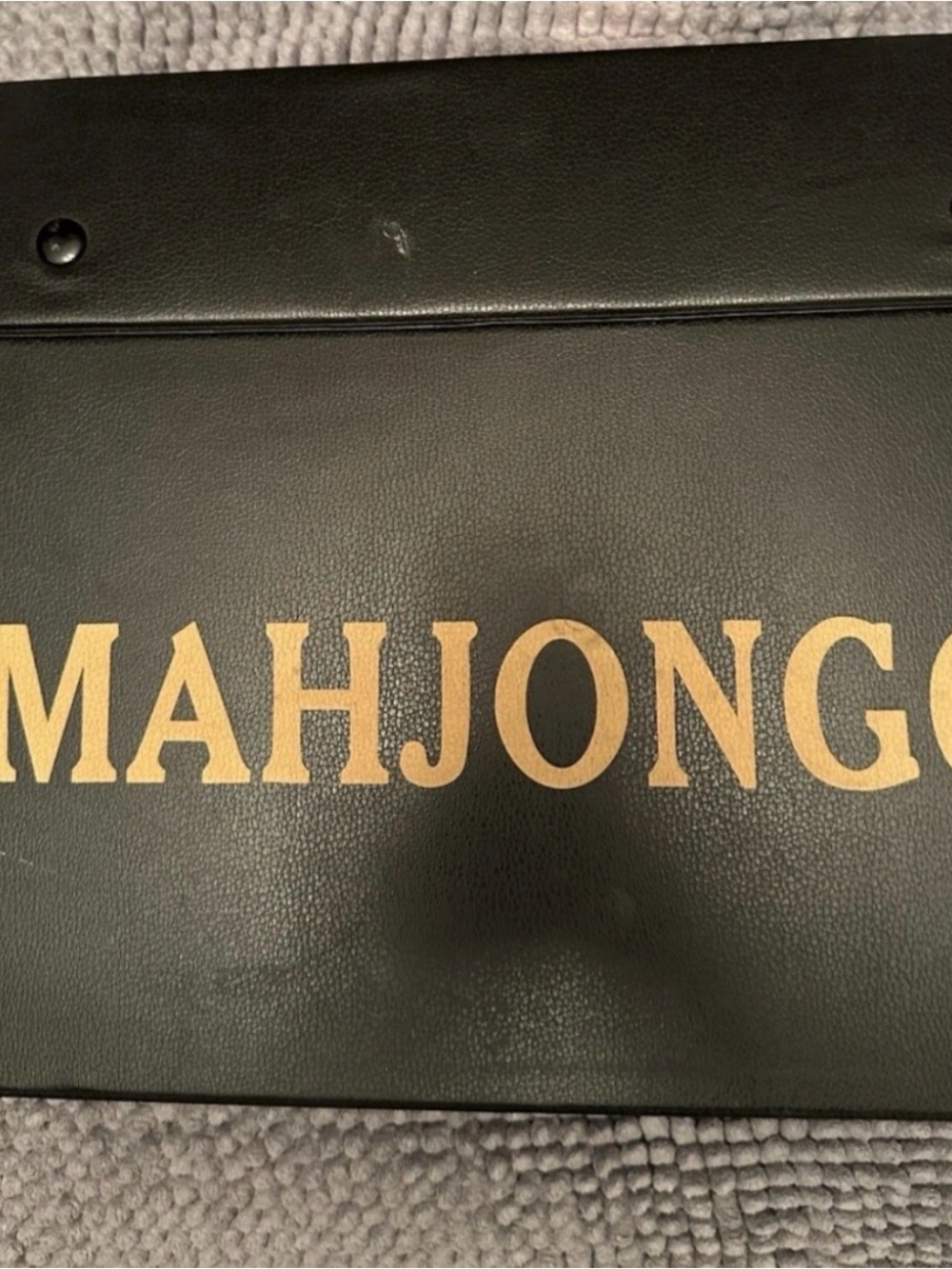 Traditional Chinese Mahjong Set in White with Green and Red Accents - Picture 4 of 7